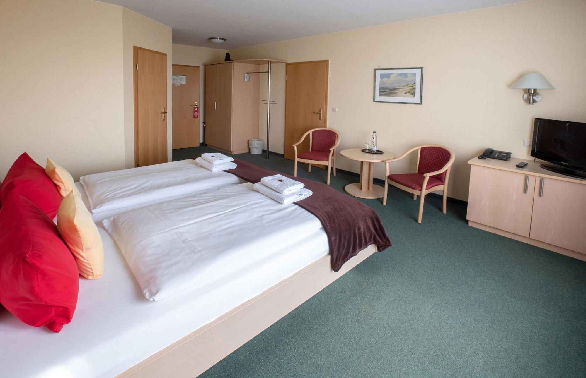 Hotel & Restaurant Zum Kap Arkona Putgarten Экстерьер фото